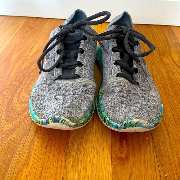 Women’s Under Armour Speed Form sneakers - Picture 2 of 5